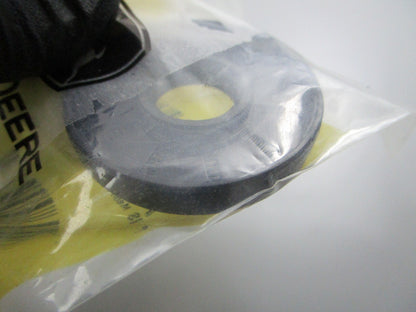 *NEW OEM* 0810 John Deere Oil Seal M806608