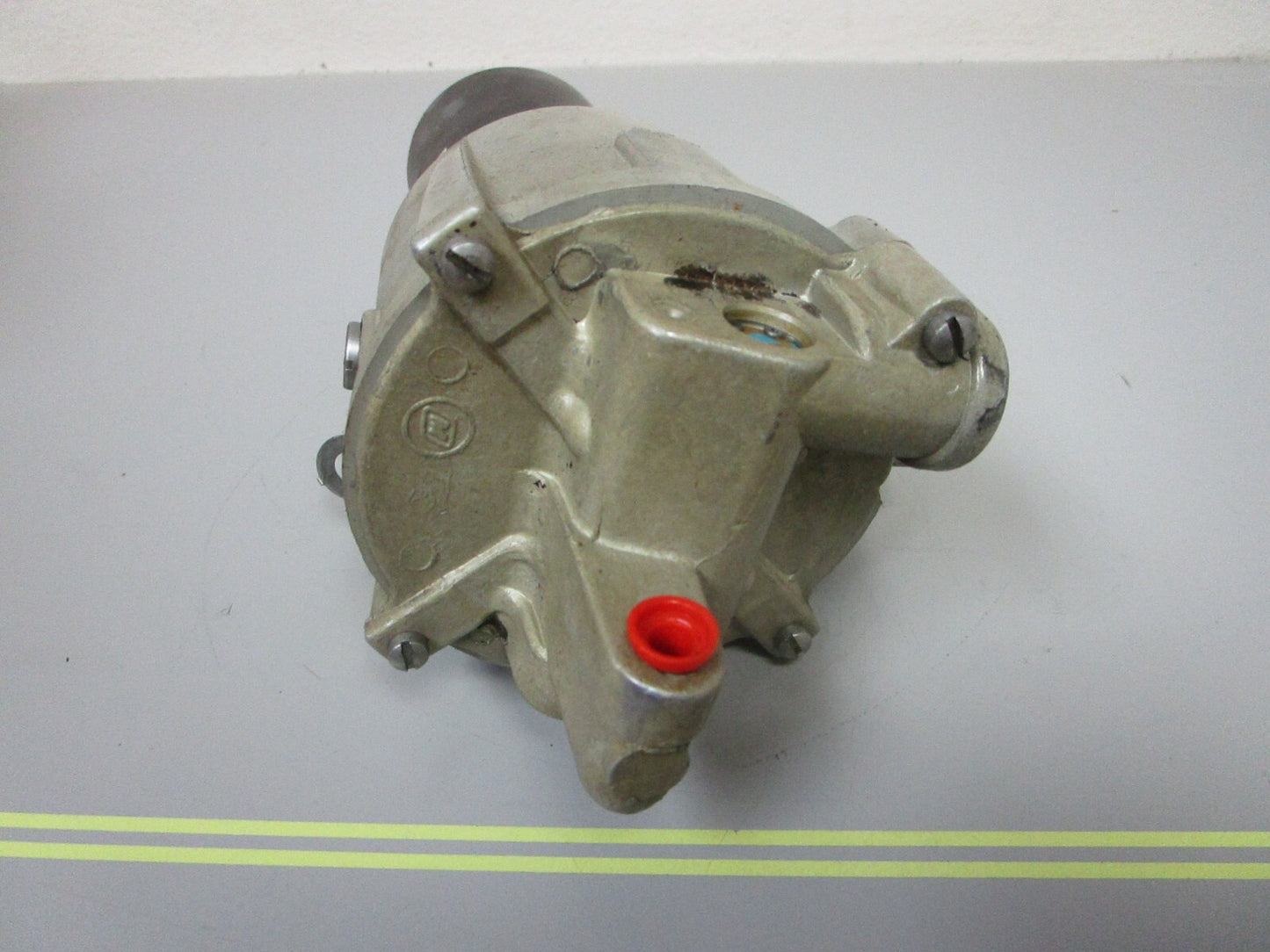 *NEW OEM* 0720 OMC Prestolite Evinrude Cobra Stringer Pump & Motor Ay 980940