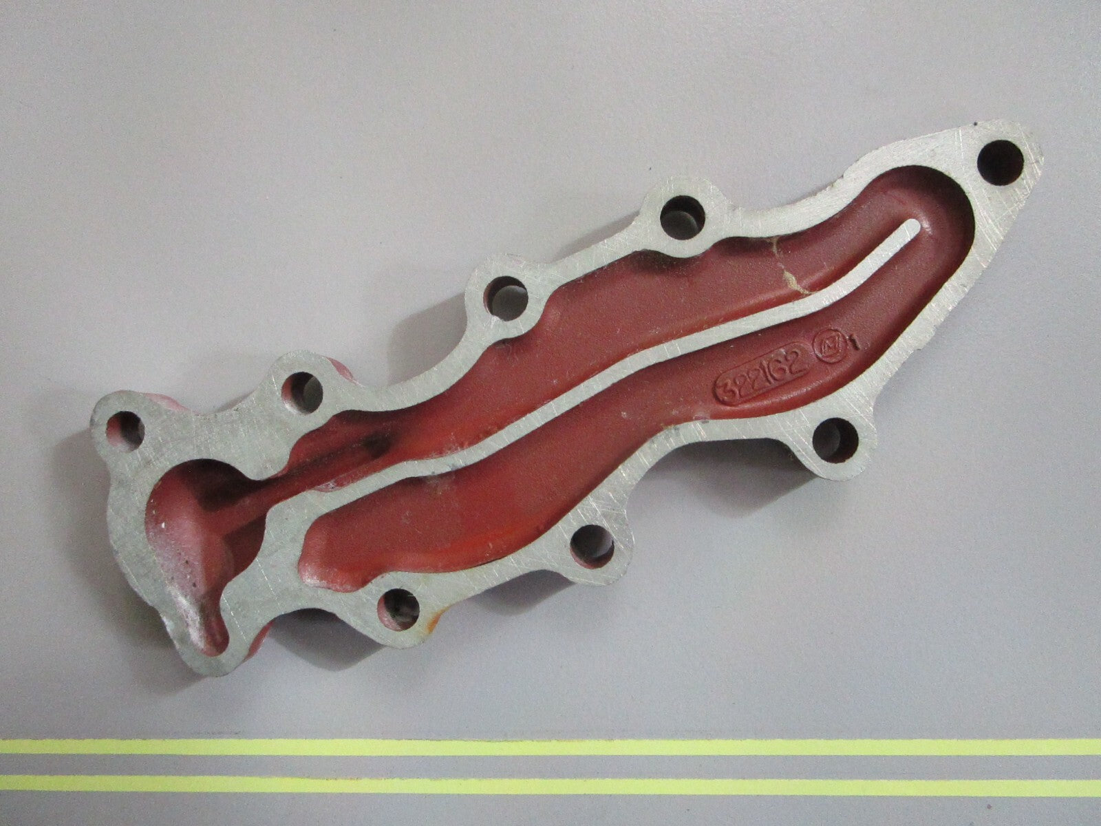 *NEW OEM* 0820 OMC Johnson Evinrude Cylinder Head Water Cover 322162 0322162