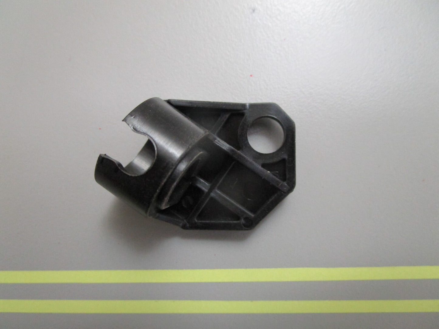 *NEW OEM* 0810 Honda Petcock Bracket 16956-ZM0-000