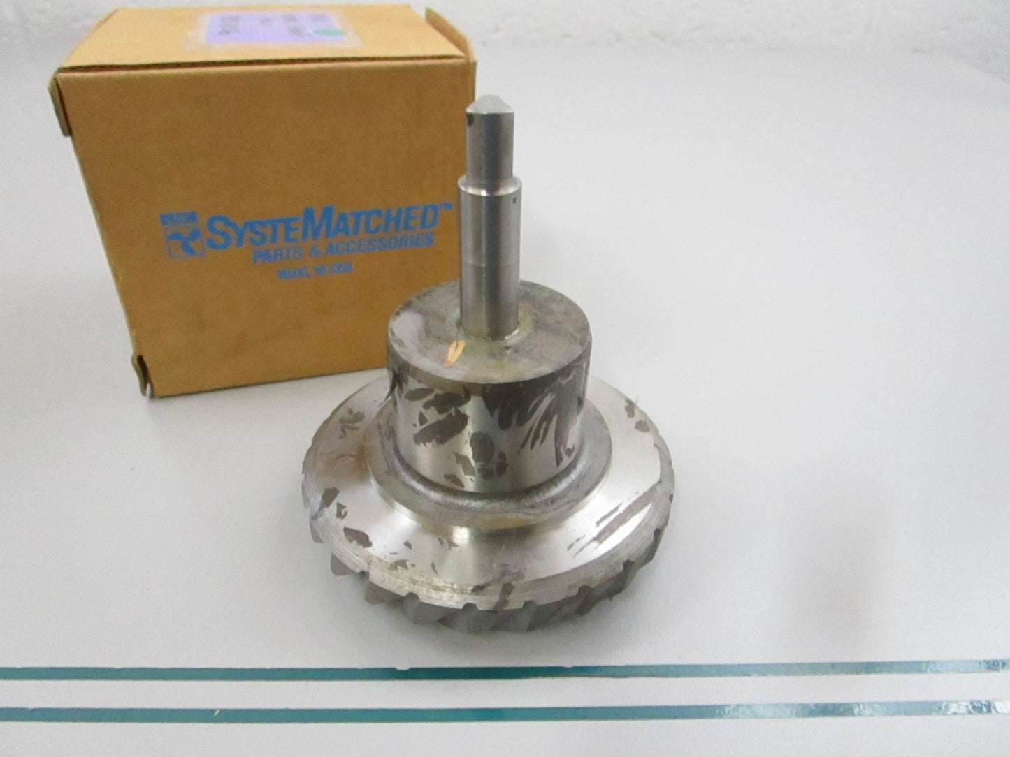 NEW OEM 3854006 OMC Johnson Evinrude Gear & Shaft Assembly 0810