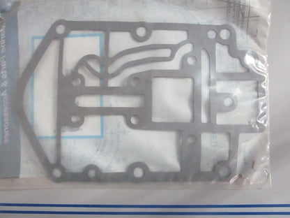 NEW OEM 27-8M0000821 Mercury Quicksilver Gasket 0820
