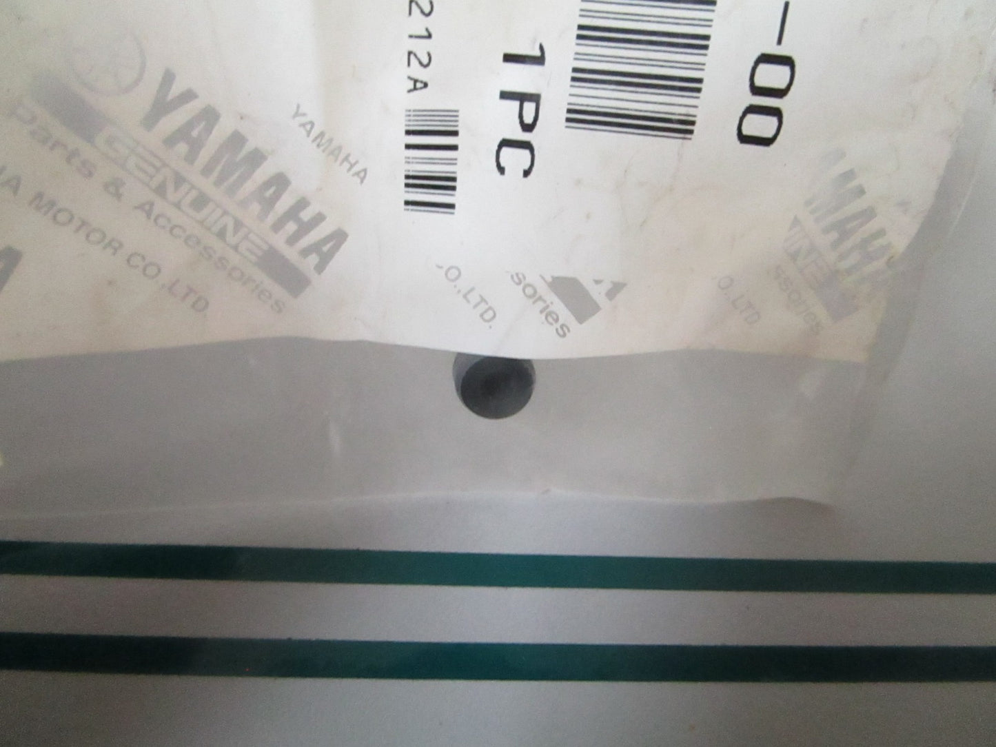 NEW OEM 5DM-14355-00-00 Yamaha Plug 0810