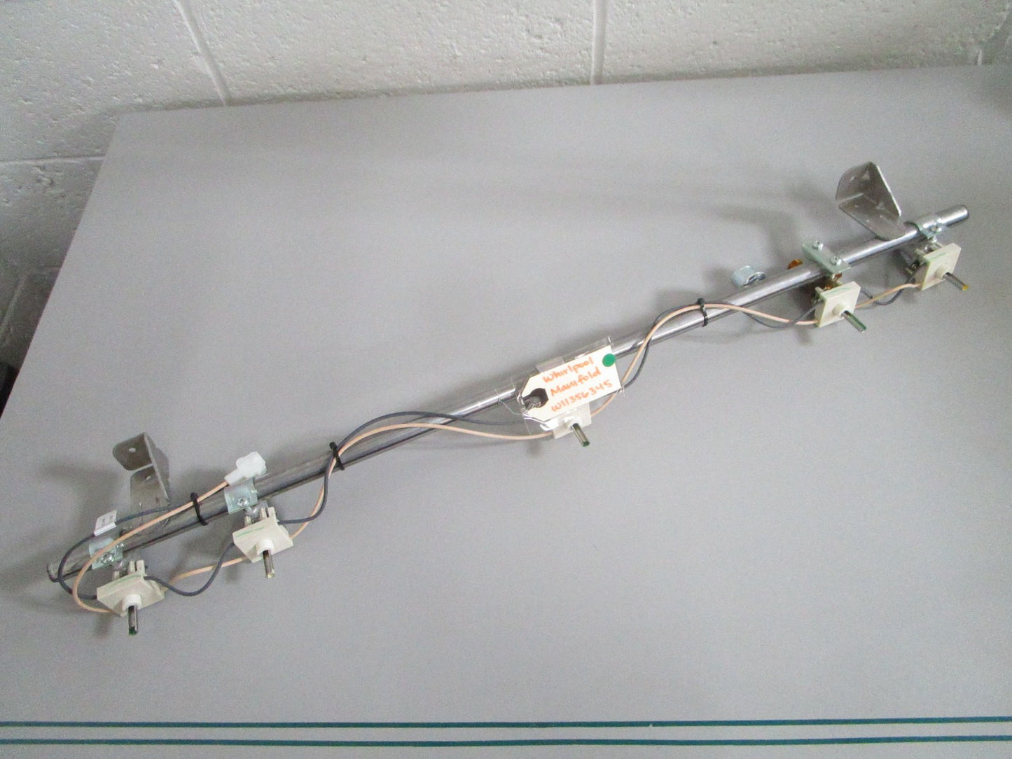 Whirlpool NEW OEM Range Manifold W11356345 NOS Genuine Factory Part 0820