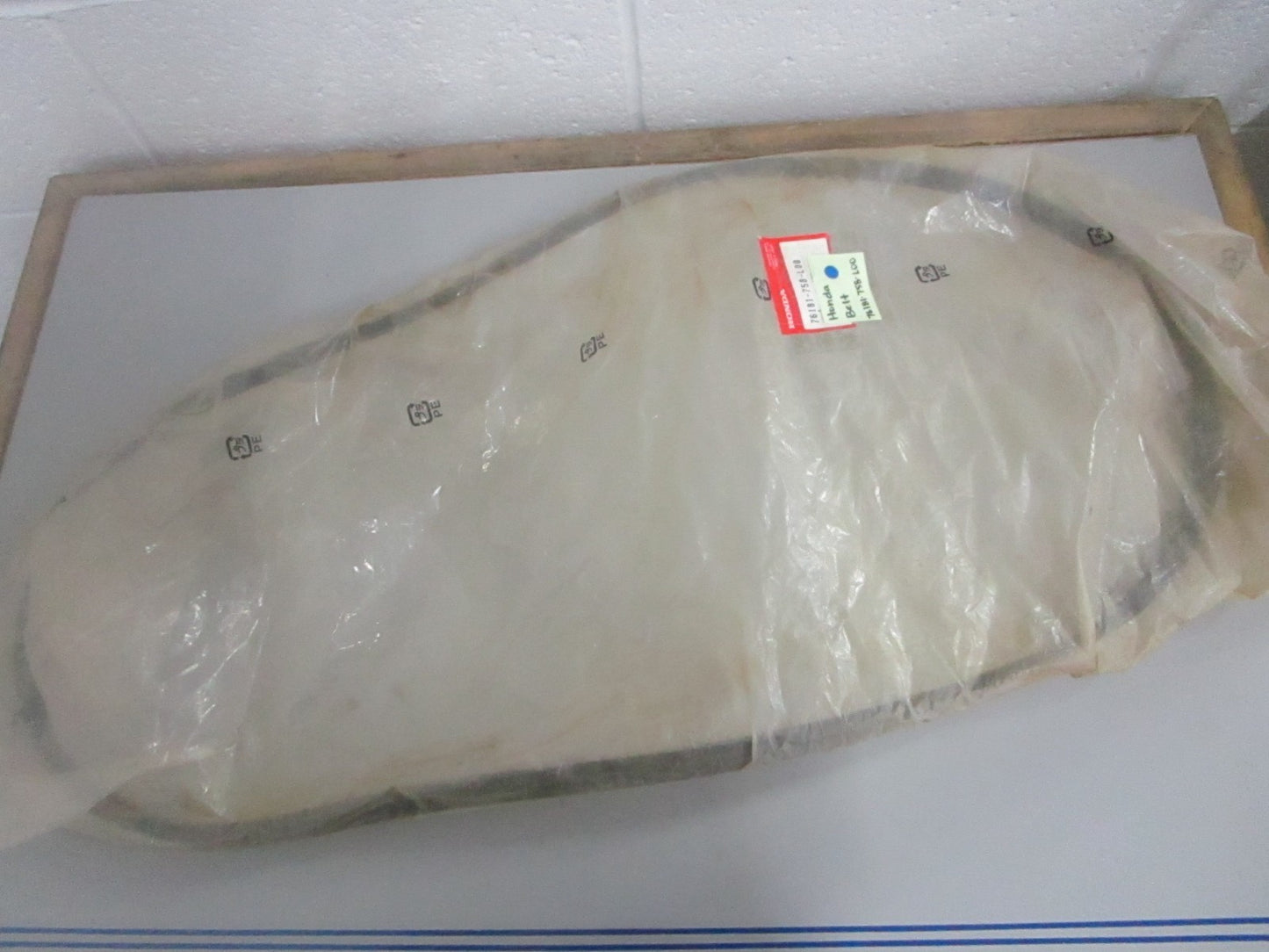 *NEW OEM* 0820 Honda Belt 76181-758-L00