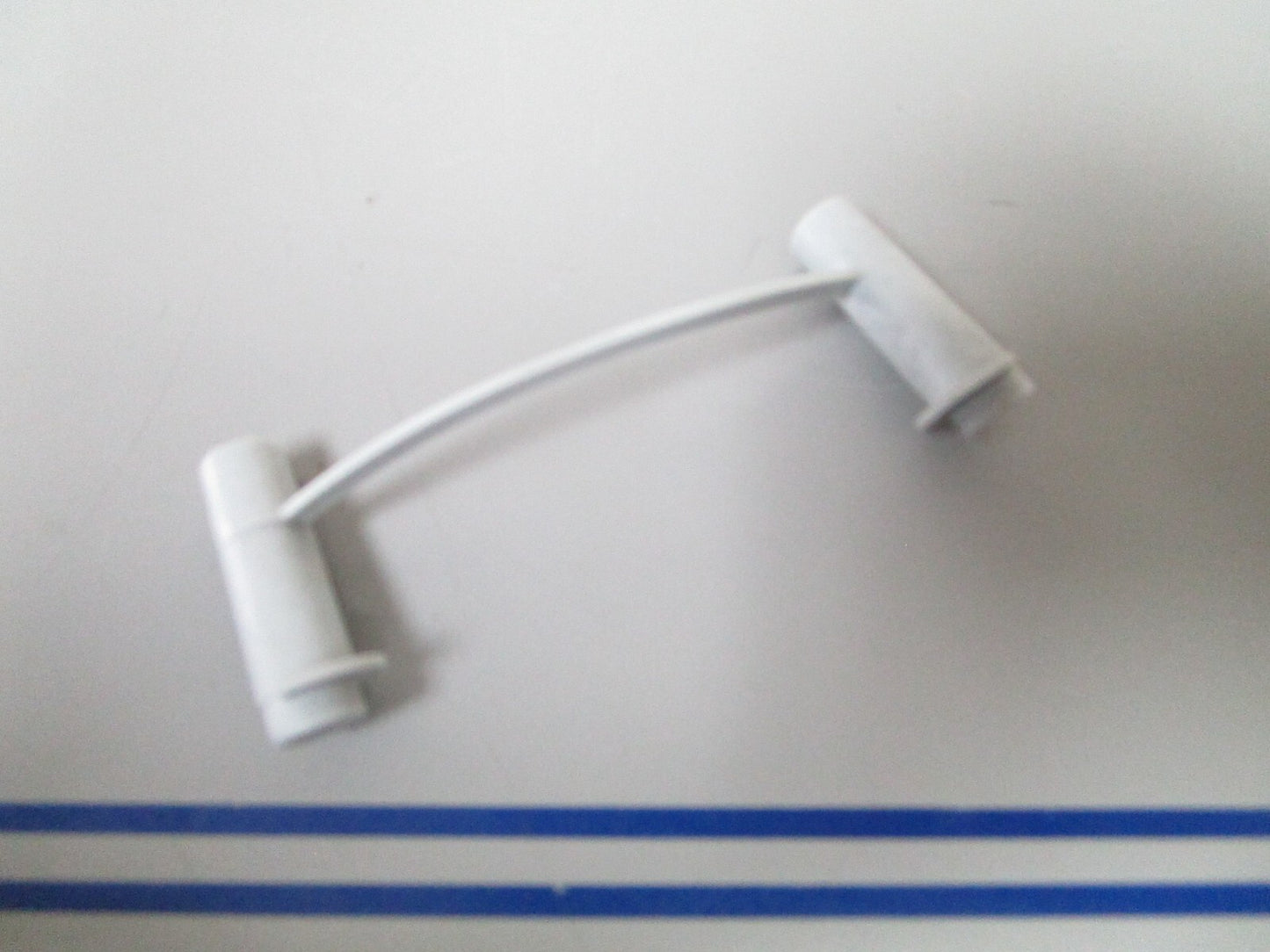 *NEW OEM* 0810 Volvo Penta Plastic Plug 854198