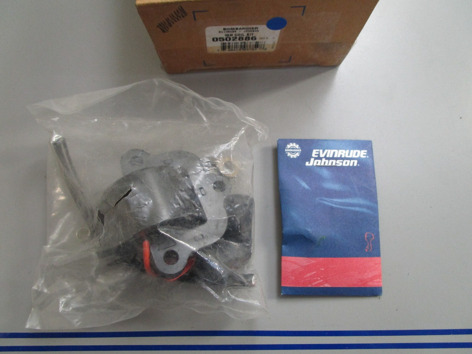 *NEW OEM* 0820 OMC Johnson Evinrude Ignition Coil Kit 502886 0502886
