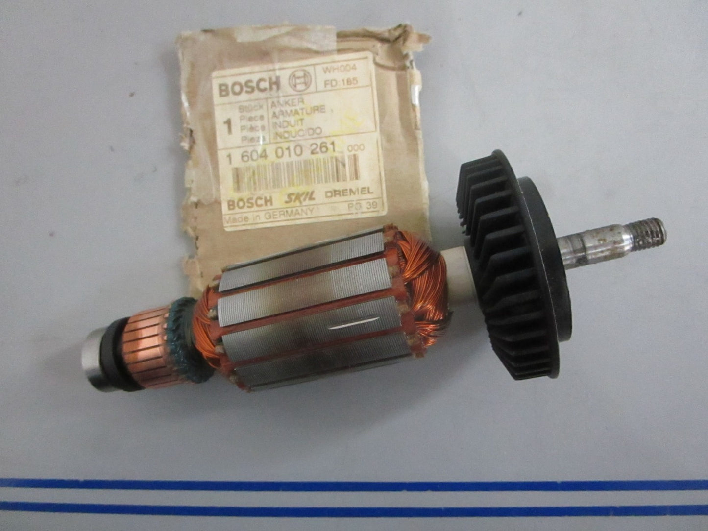 NEW OEM 1 604 010 261 Bosch Armature 0820