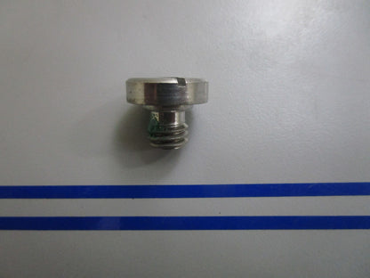 *NEW OEM* 0770 OMC Johnson Evinrude Water Passage Plug 912349 0912349