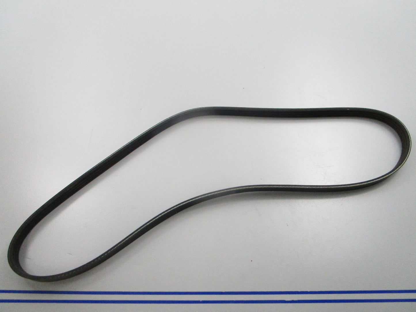NEW K040418 Gates Micro-V Serpentine Belt 0810