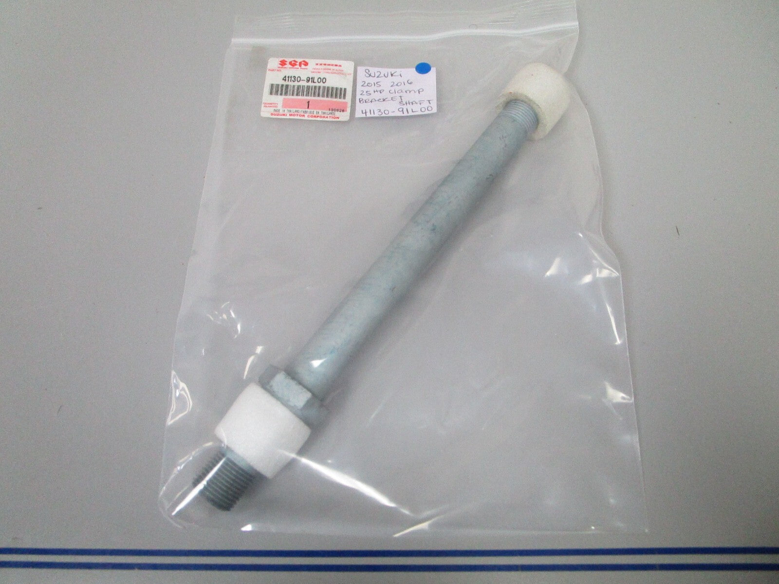 *NEW OEM* 0720 Suzuki 2015 2016 25hp Clamp Bracket Shaft 41130-91L00