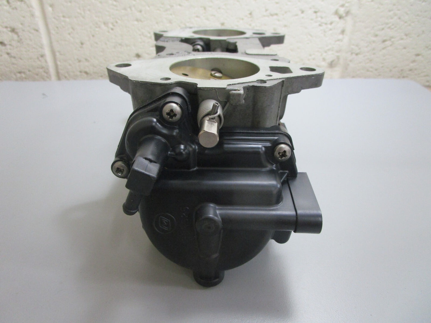 *NEW OEM* 0820 OMC Johnson Evinrude Carburetor 397907 0397907