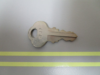 *NEW OEM* 0810 OMC Johnson Evinrude Key KF43 501558 0501558