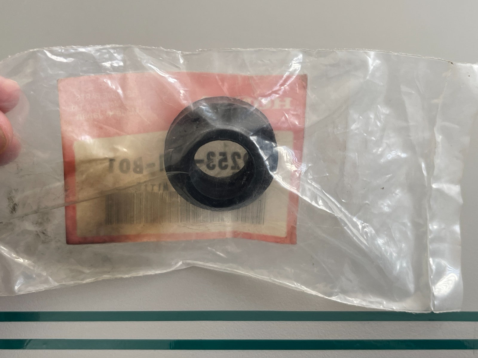 NEW OEM 19253-ZW1-B01 Honda Ring 0810