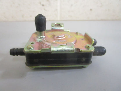 *NEW OEM* 0820 John Deere Fuel Pump HE149-1911