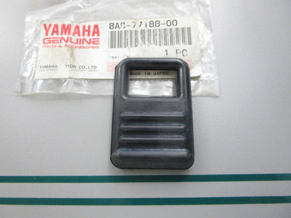 NEW OEM 8AB-77188-00-00 Yamaha Shroud Stopper 0810