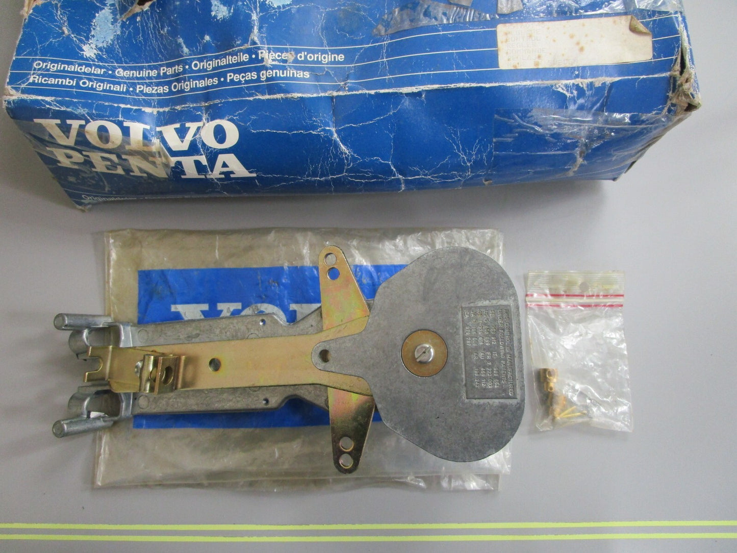 *NEW OEM* 0820 Volvo Penta Sailboat Control Mechanism 851601