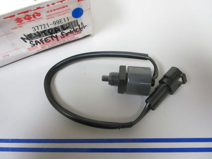 *NEW OEM* 0720 Suzuki Neutral Switch 37721-99E11