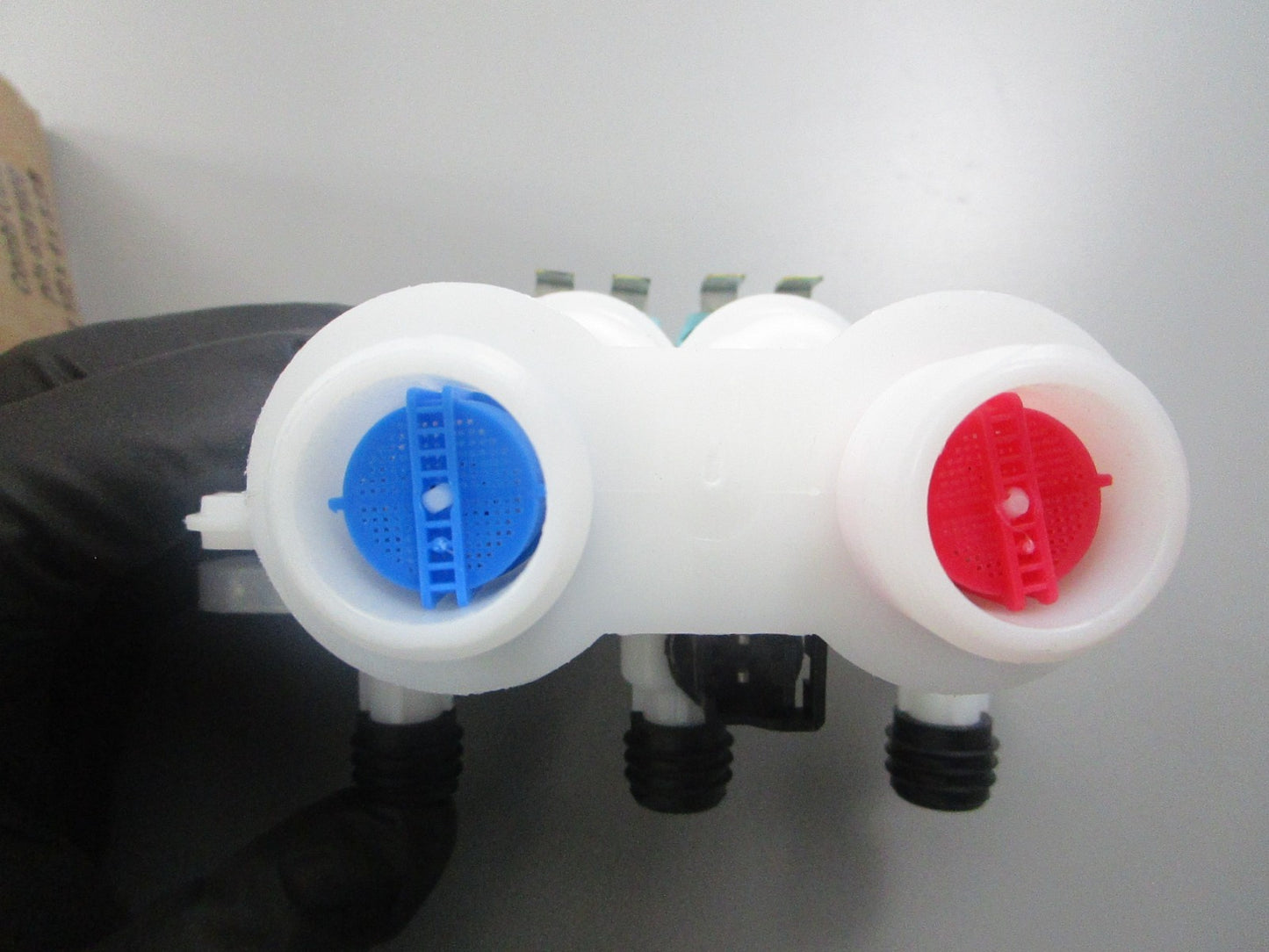 *NEW OEM* 0810 Whirlpool Valve W11220230