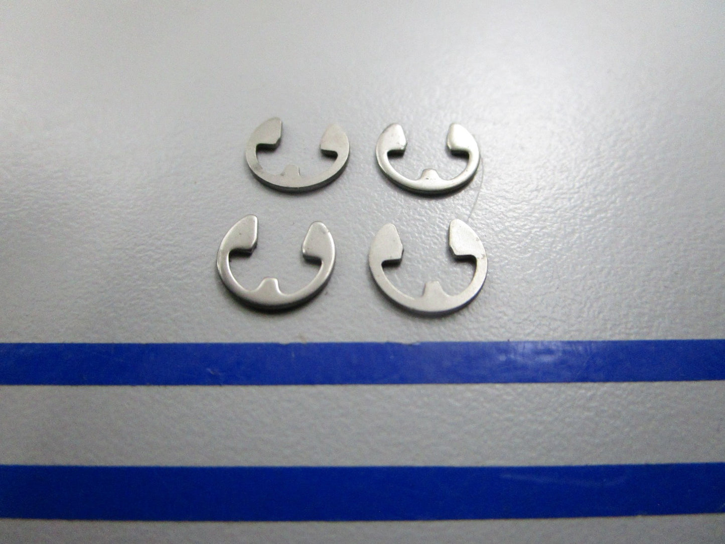 NEW OEM (LOT OF 4) 203949 0203949 OMC Johnson Evinrude Retainer 0810