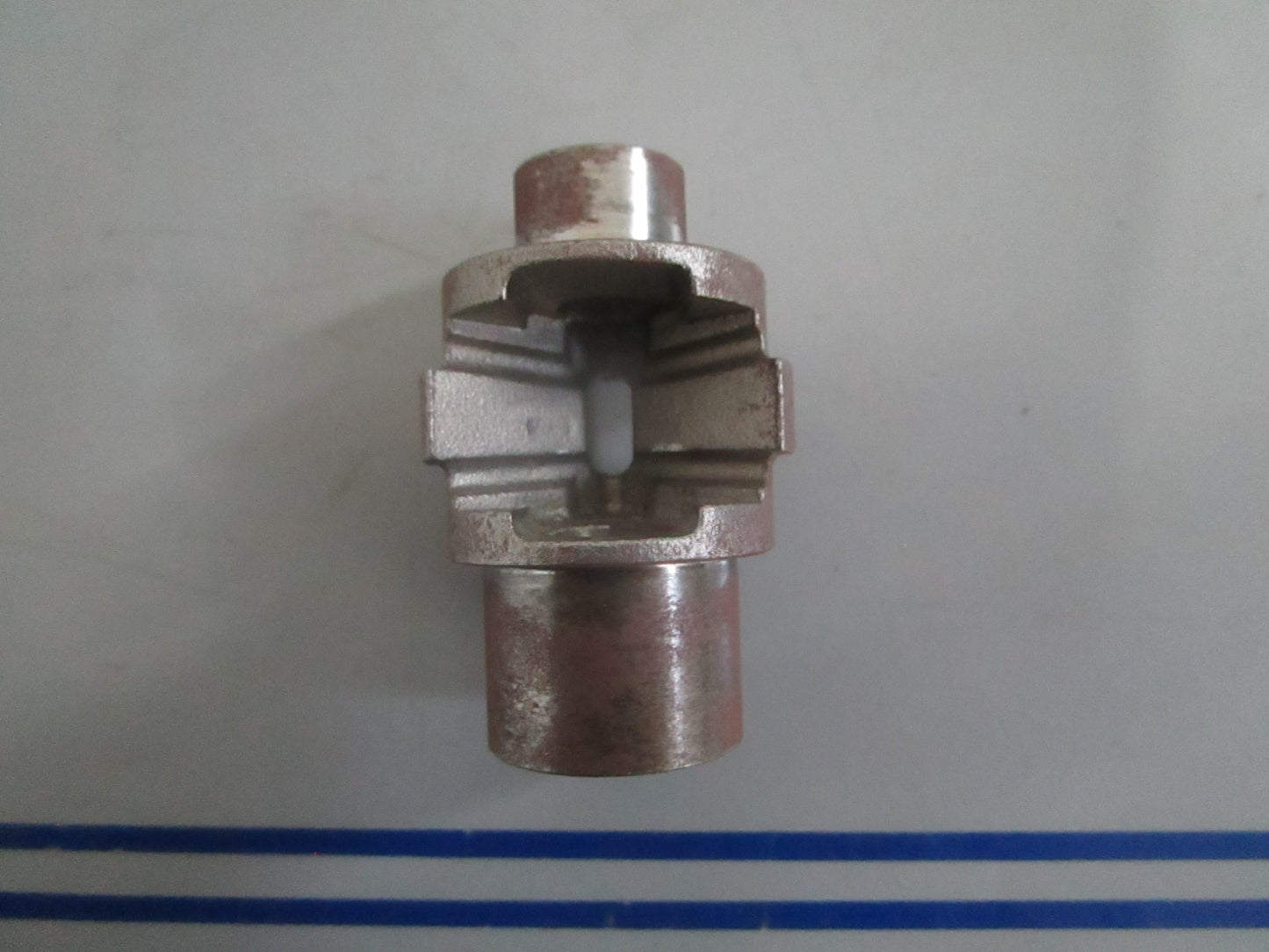 *NEW OEM* 0820 Volvo Penta Eccentric Piston 813943