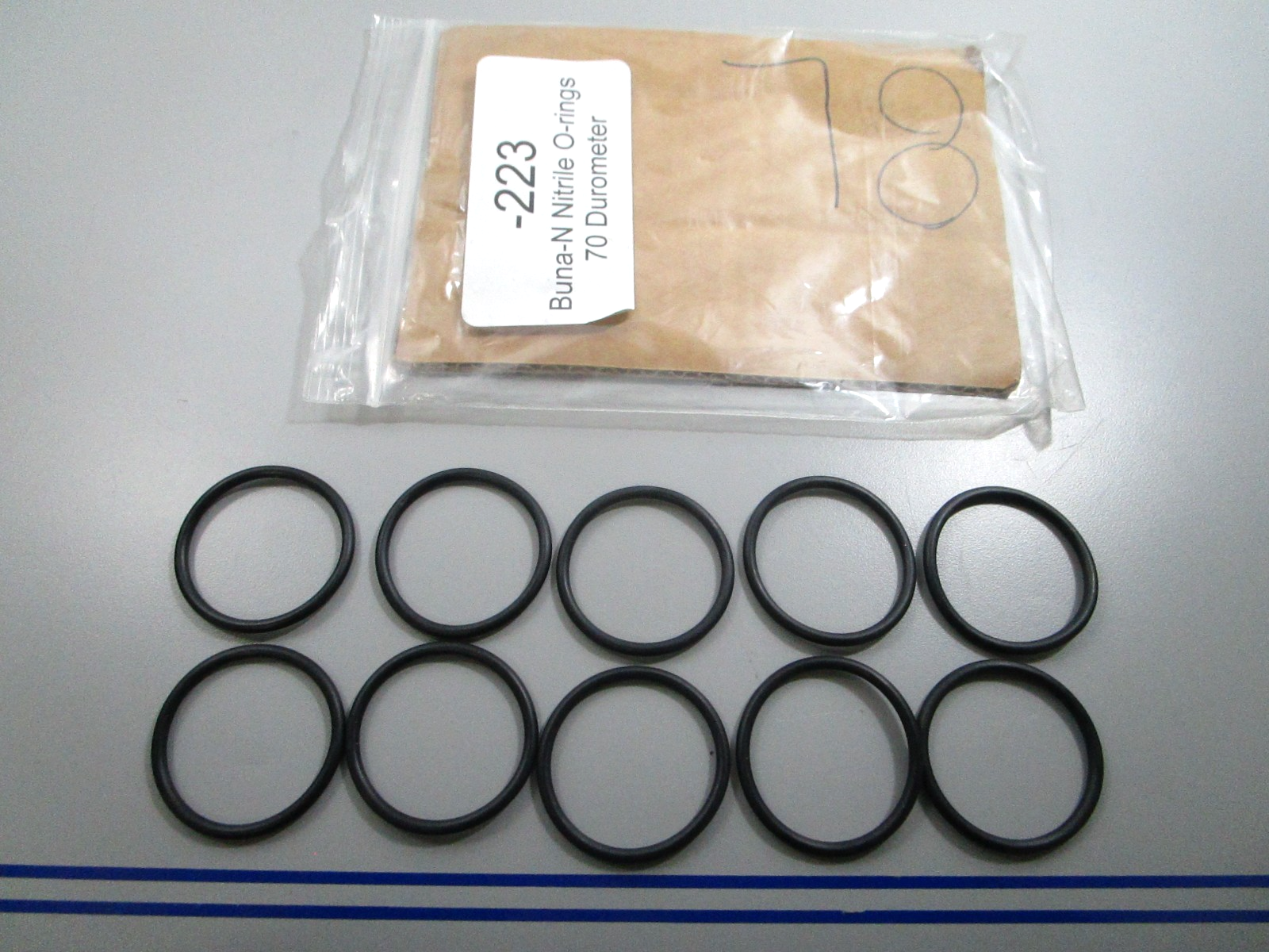 *NEW* (LOT OF 10) 0810 Buna-N Nitrile O-Ring -223