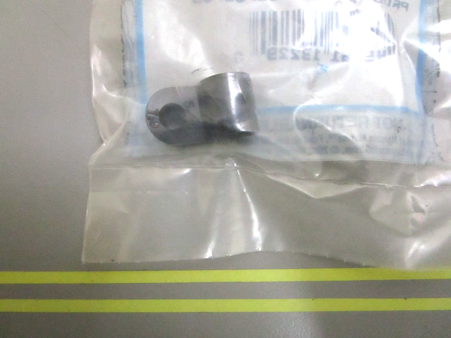 *NEW OEM* 0750 Mercury Quicksilver CLIP 54-26550