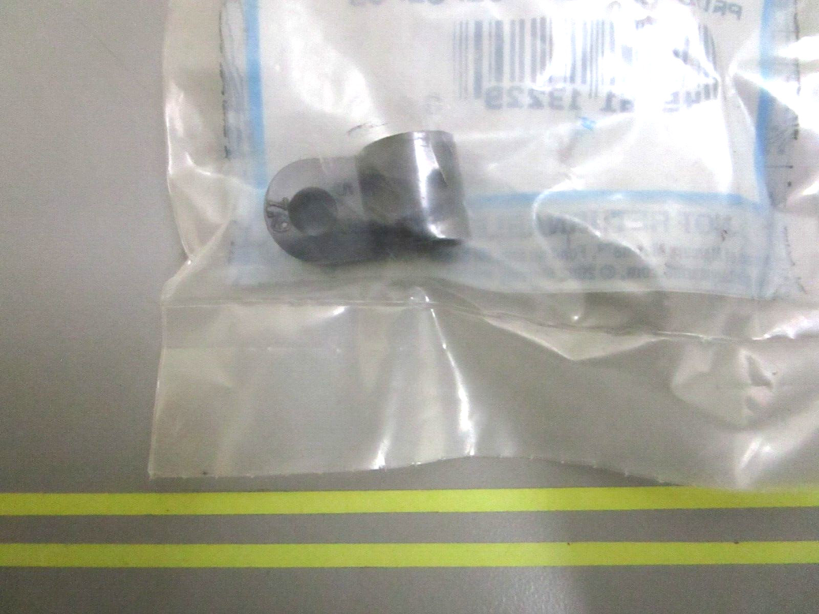 *NEW OEM* 0750 Mercury Quicksilver CLIP 54-26550