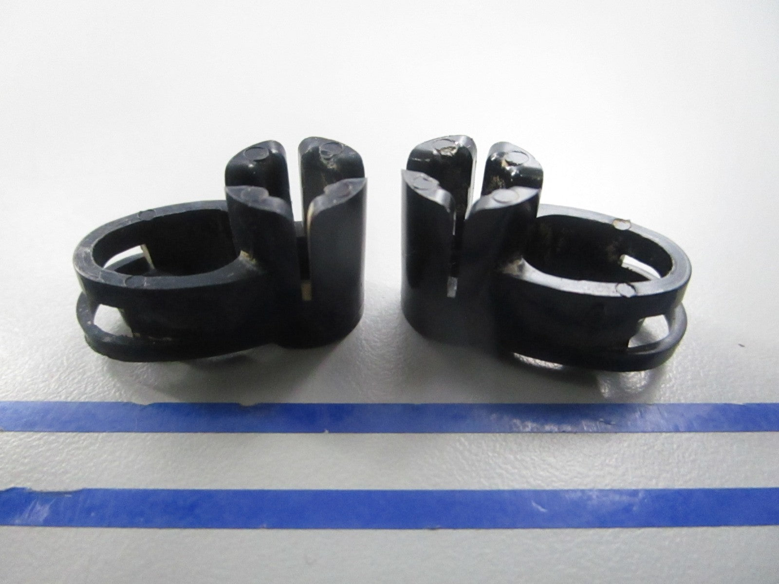 NEW OEM (LOT OF 2) 313792 0313792 OMC Johnson Evinrude Arm 0810