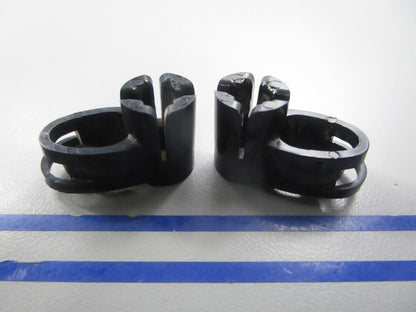 NEW OEM (LOT OF 2) 313792 0313792 OMC Johnson Evinrude Arm 0810