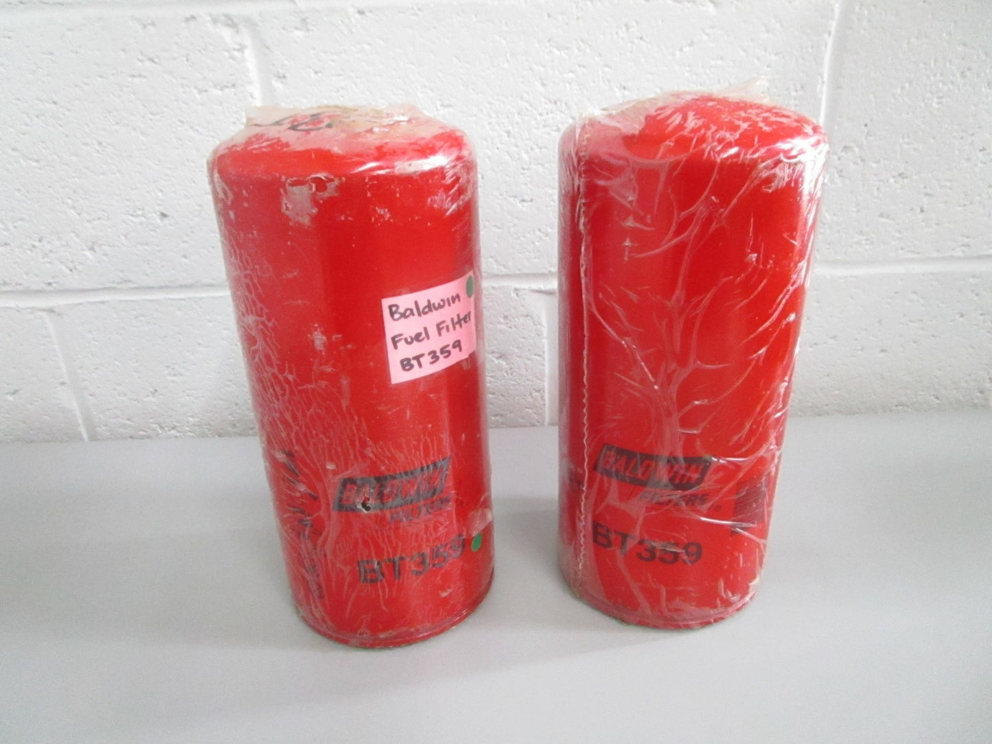 NEW OEM (LOT OF 2) BT359 Baldwin Fuel Filter 0820
