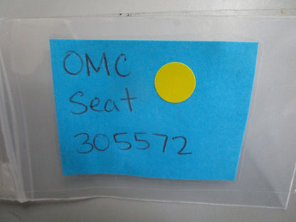 *NEW OEM* 0810 OMC Johnson Evinrude Seat 305572 0305572