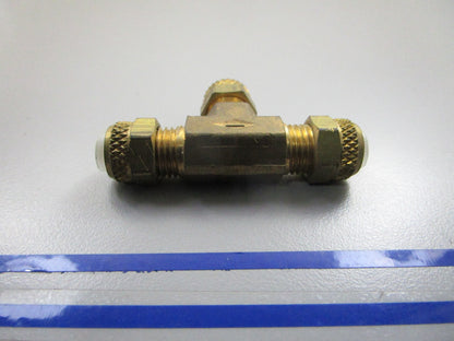 *NEW OEM* 0810 Mercury Quicksilver Fitting 22-16389