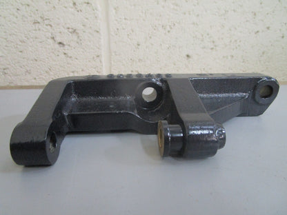 *NEW OEM* 0820 OMC Johnson Evinrude Bracket 3854068