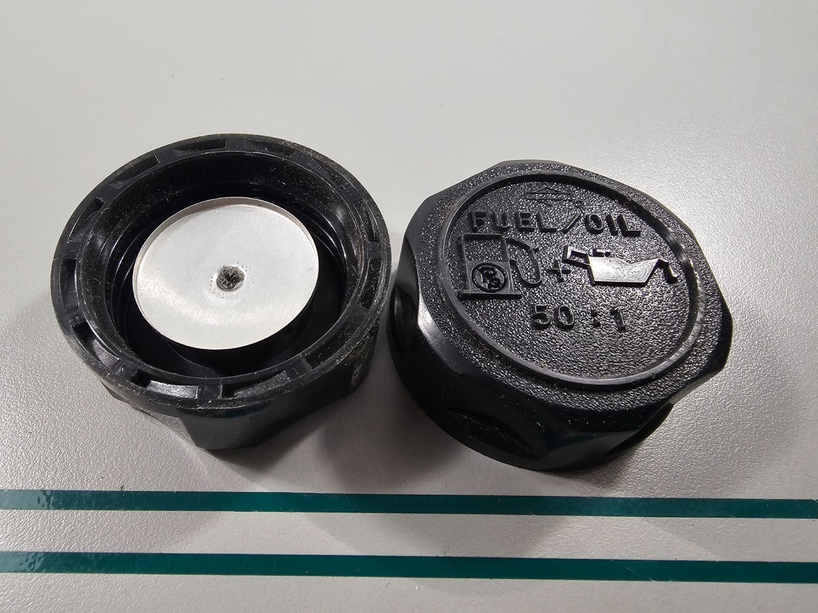 NEW OEM (LOT OF 2) 800006 Briggs & Stratton Fuel Cap 0810