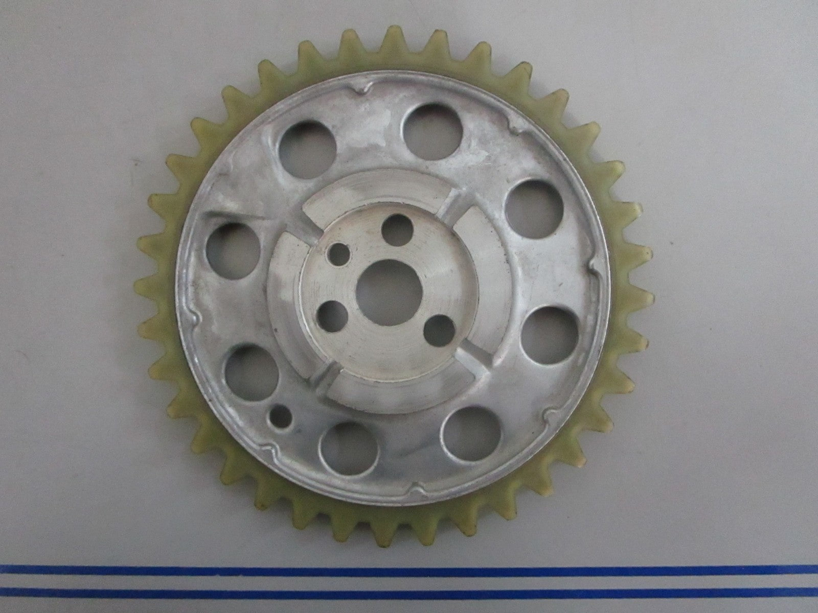 *NEW OEM* 0820 Volvo Penta Camshaft Sprocket 835545