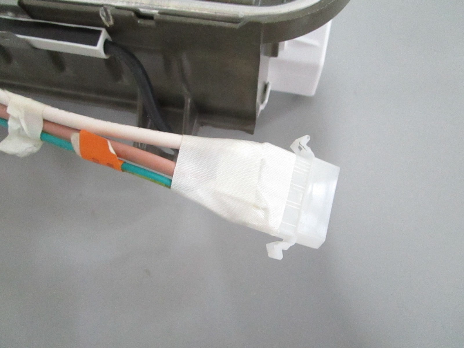 *NEW OEM* 0820 Whirlpool Ice Maker Kit ECKMF95