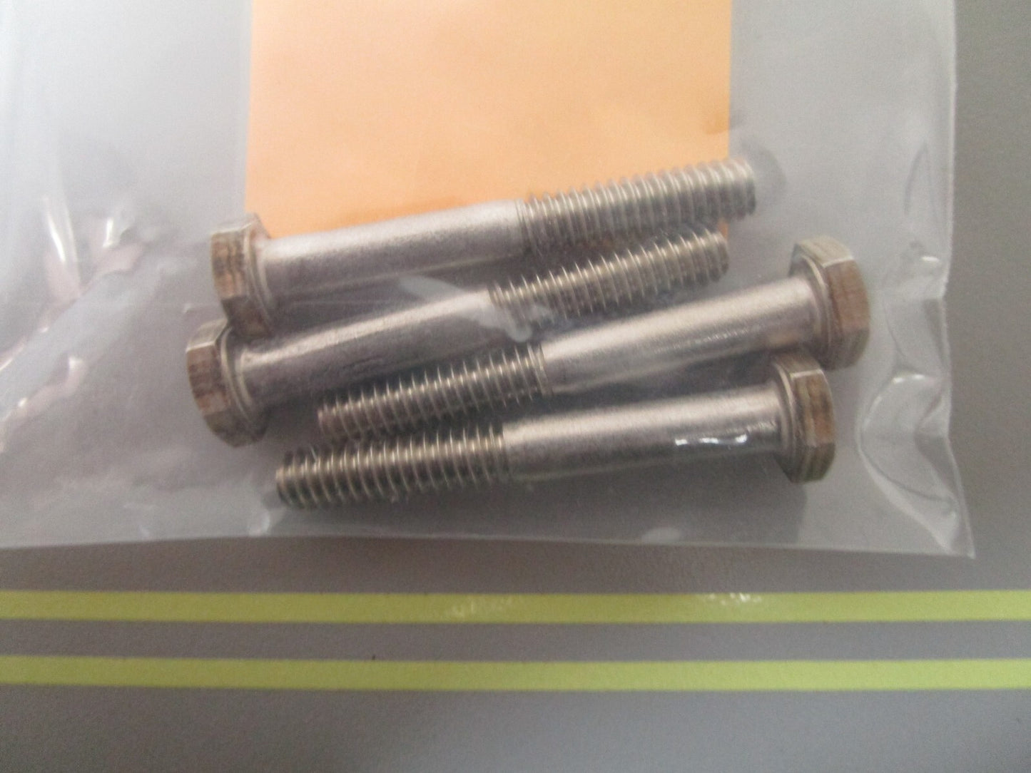 *NEW OEM* (LOT OF 4) 0810 OMC Johnson Evinrude Screw 328715 0328715