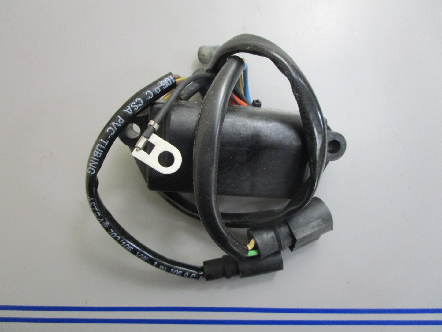 *NEW OEM* 0820 OMC Johnson Evinrude Power Pack 583116 0583116