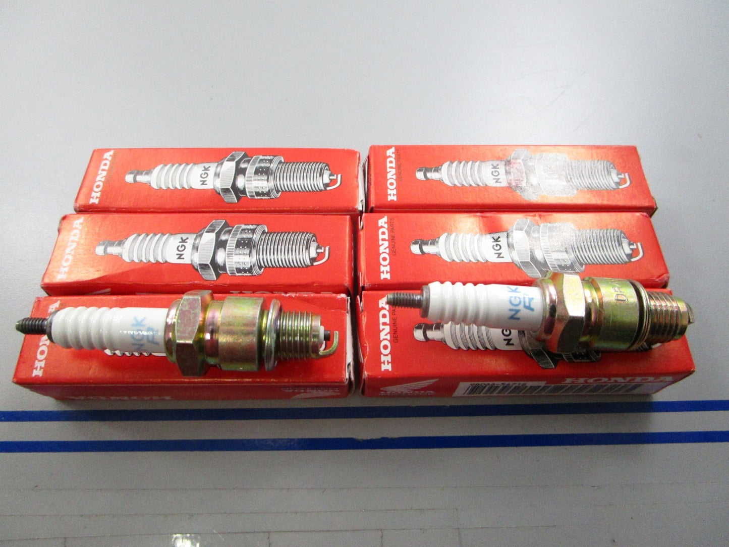 *NEW OEM* (LOT OF 6) 0810 Honda Spark Plug 98066-54716 DR4HS