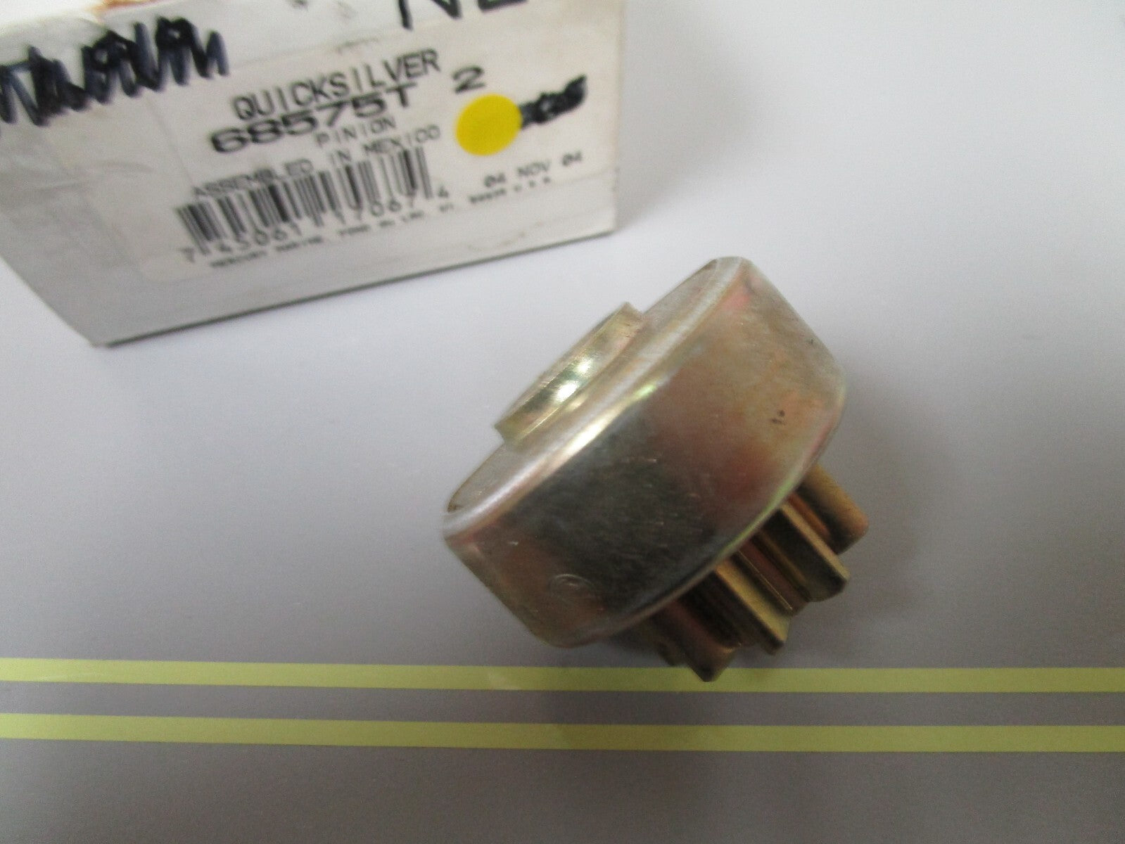 *NEW OEM* 0810 Mercury Quicksilver Pinion 68575T2