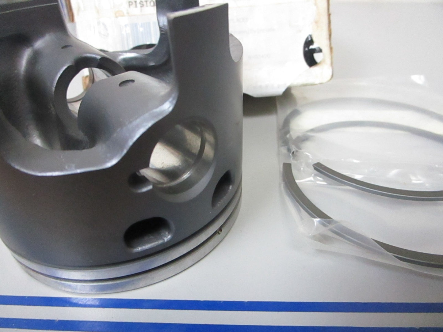 NEW RL4120 Replaces: OMC Evinrude 393271 Mallory STD Piston Kit 0720