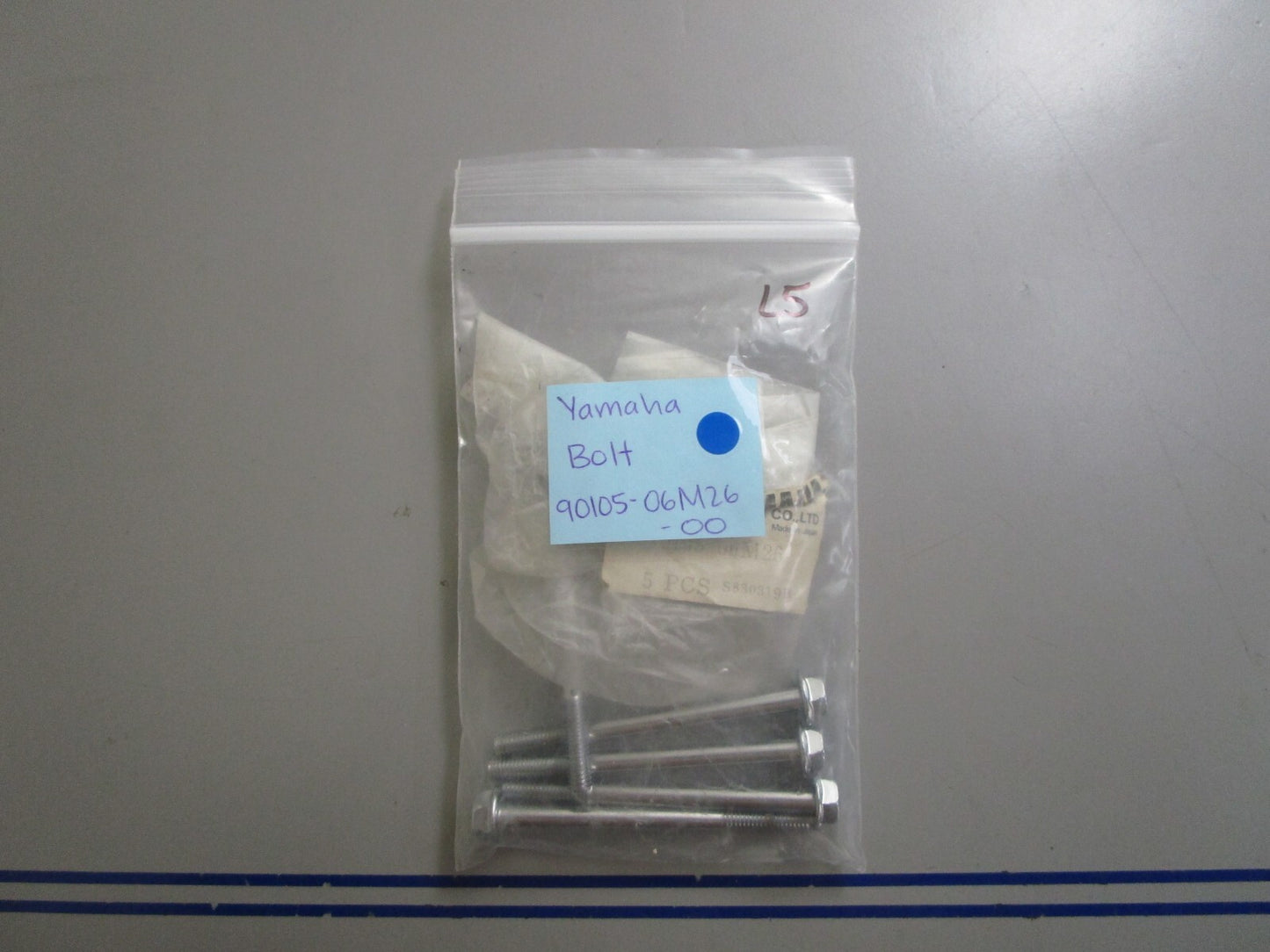 *NEW OEM* (LOT OF 5) 0810 Yamaha Bolt 90105-06M26-00