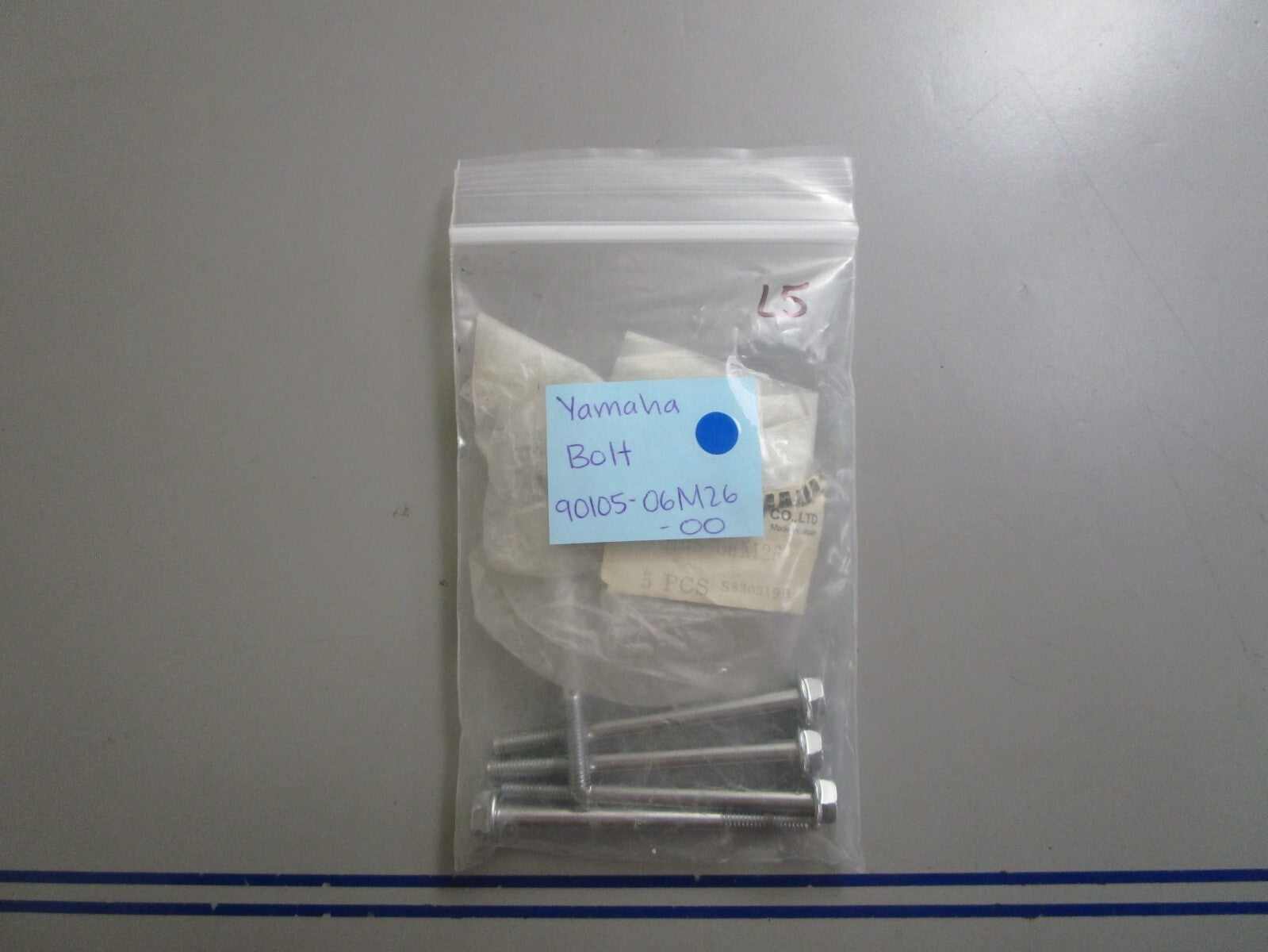 *NEW OEM* (LOT OF 5) 0810 Yamaha Bolt 90105-06M26-00