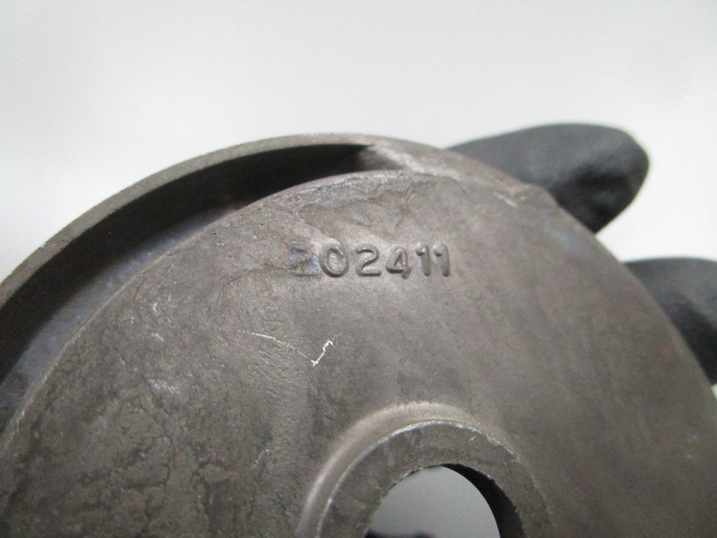 *NEW OEM* 0810 OMC Johnson Evinrude Base 202411 0202411