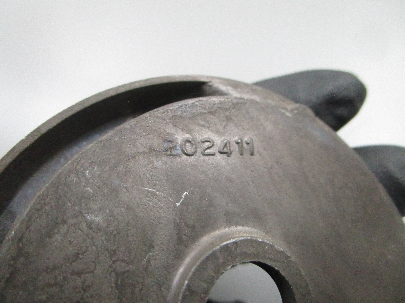 *NEW OEM* 0810 OMC Johnson Evinrude Base 202411 0202411