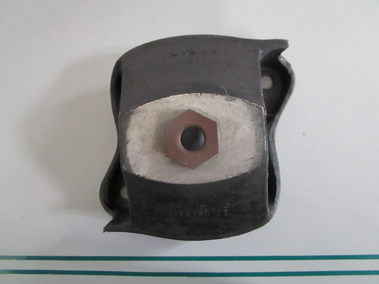 NEW OEM 1162230112 Mercedes-Benz Engine Mount 0820