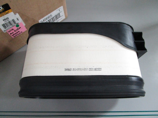 NEW OEM 549665 49665 Wix Air Filter 0820