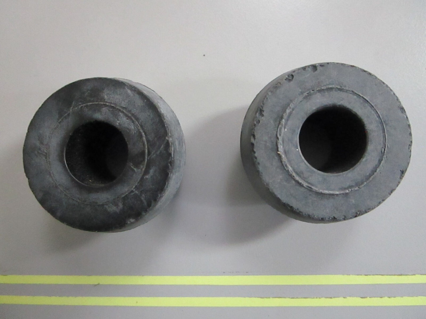 *NEW OEM* (LOT OF 2) 0810 Mercury Quicksilver Bushing 23-99291T