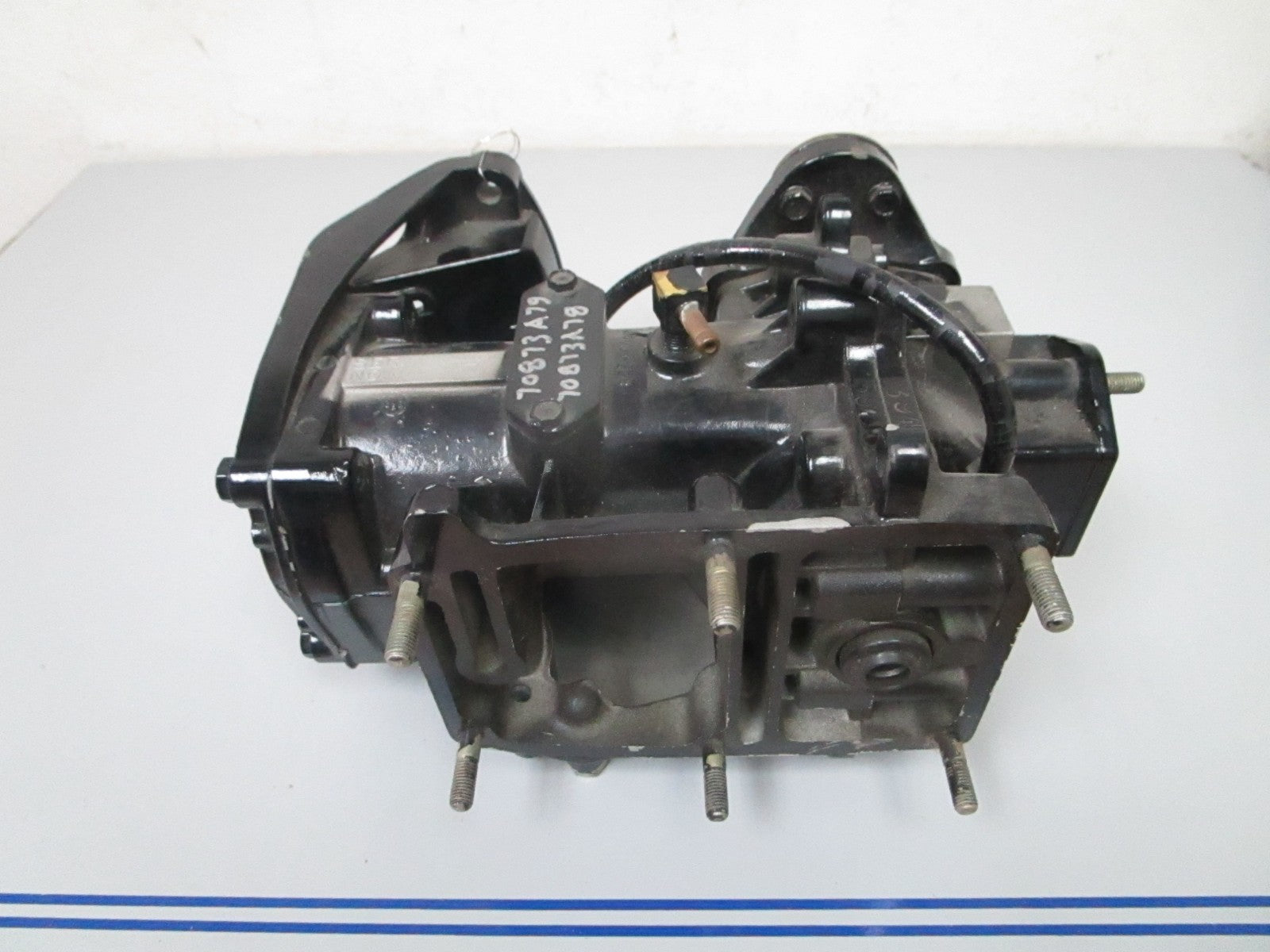 NEW OEM 849-6423A3 70873A79 Mercury 4 4.5 Cylinder Block & Crankshaft Ay 0720